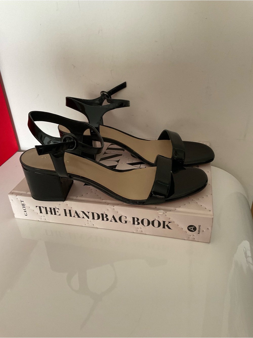 Ann Taylor Women’s Black Patent Block Heel Sandals Size 9.5